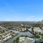 Broadbeach Island 2 Bedroom Casino Apartment - Coasthm