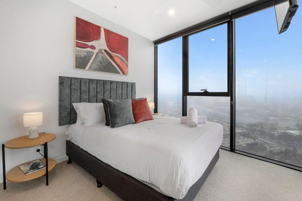 Broadbeach Island 2 Bedroom Casino - Coasthm Apartment